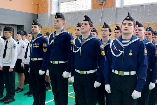В ивановской школе №56 прошел смотр-конкурс «Равнение на мужество».