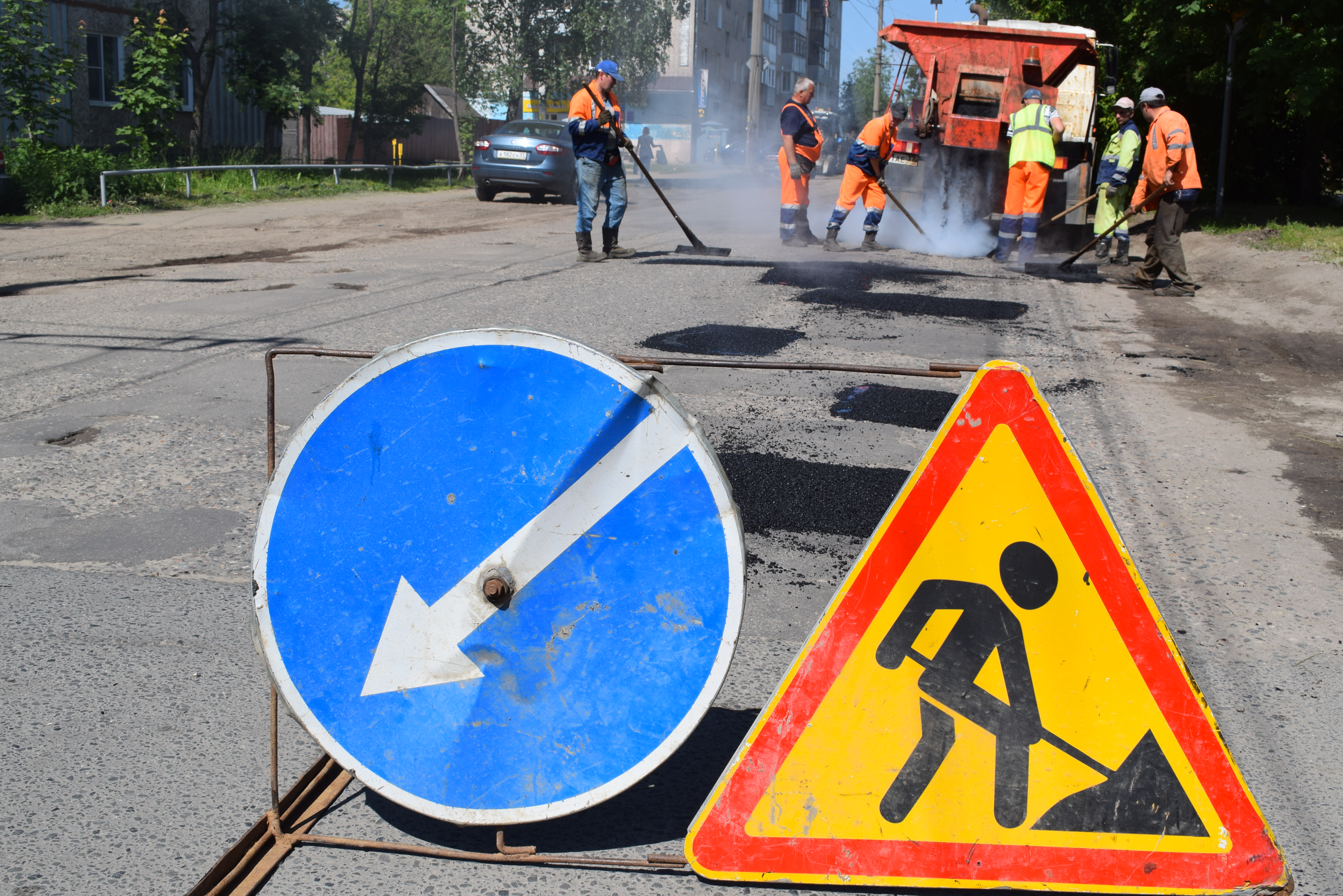 Ямочный ремонт дорог запланирован на улицах Красных Зорь, Лежневская и Зеленая.