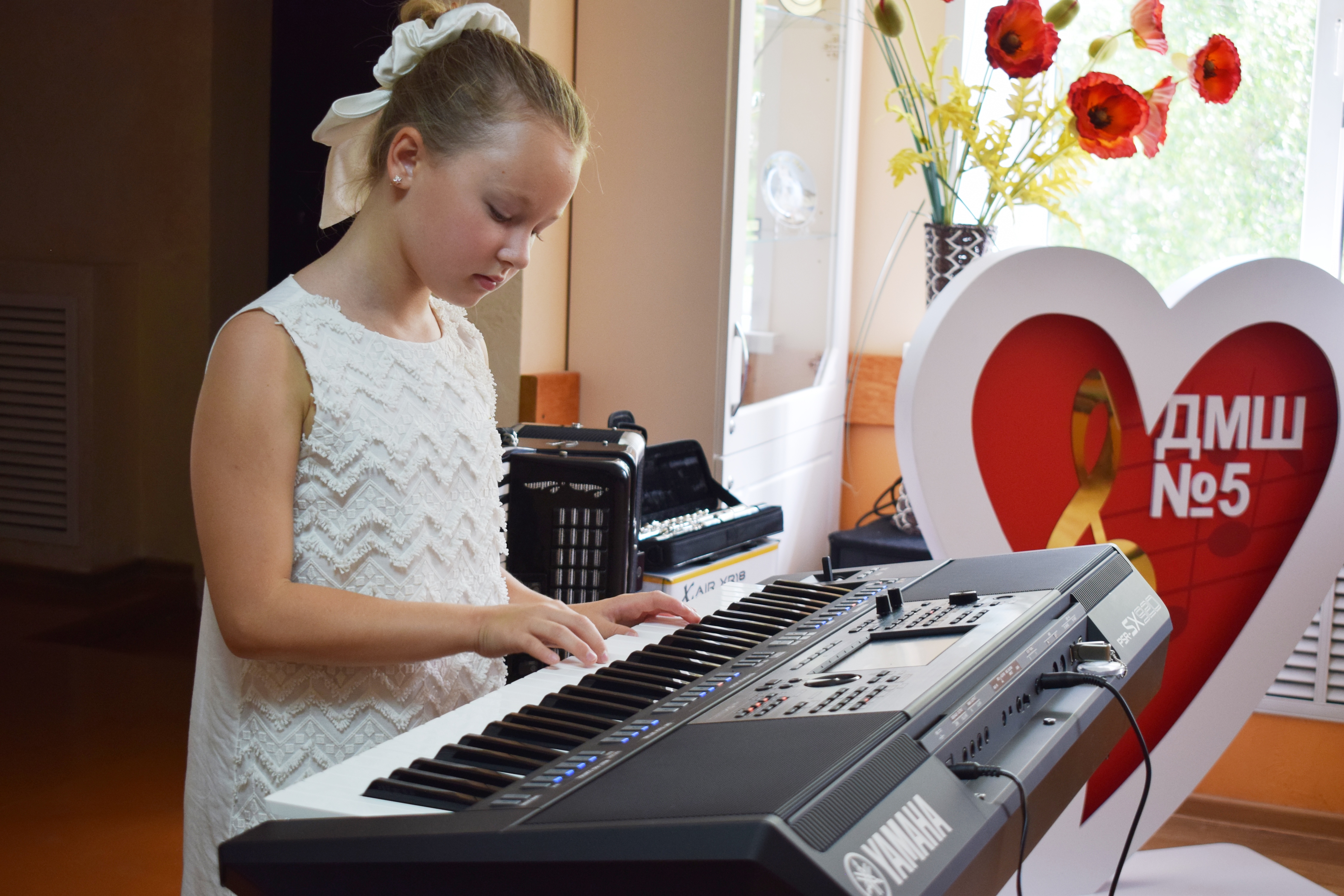 Воспитанники музыкальной школы № 5 будут заниматься на новых инструментах.