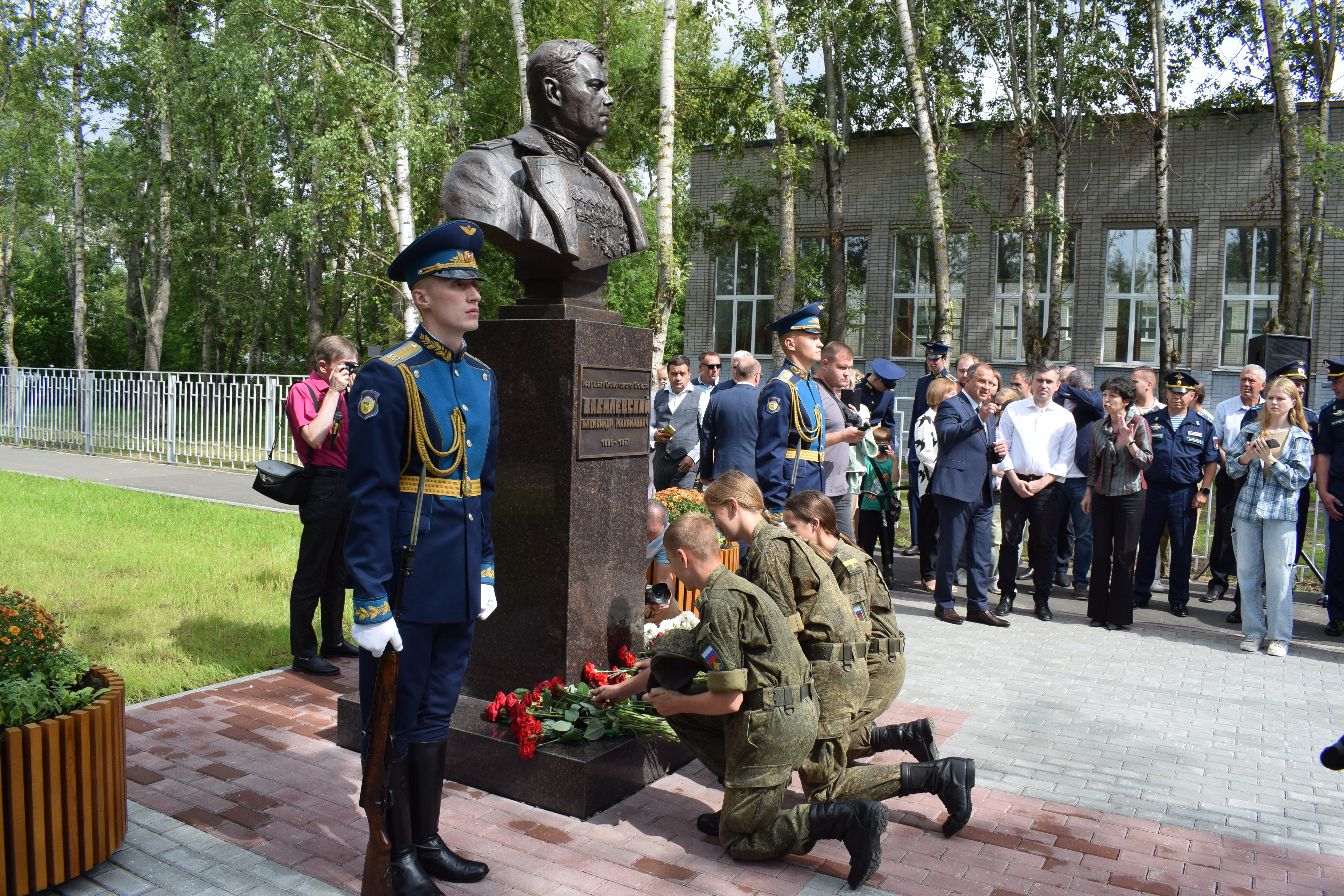 В Иванове открыли памятник Маршалу Советского Союза Александру Василевскому.