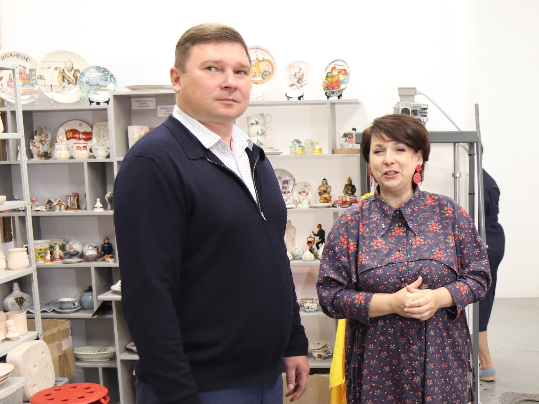 Максим Комиссаров посетил фабрику удивительных игрушек «Моя забава».