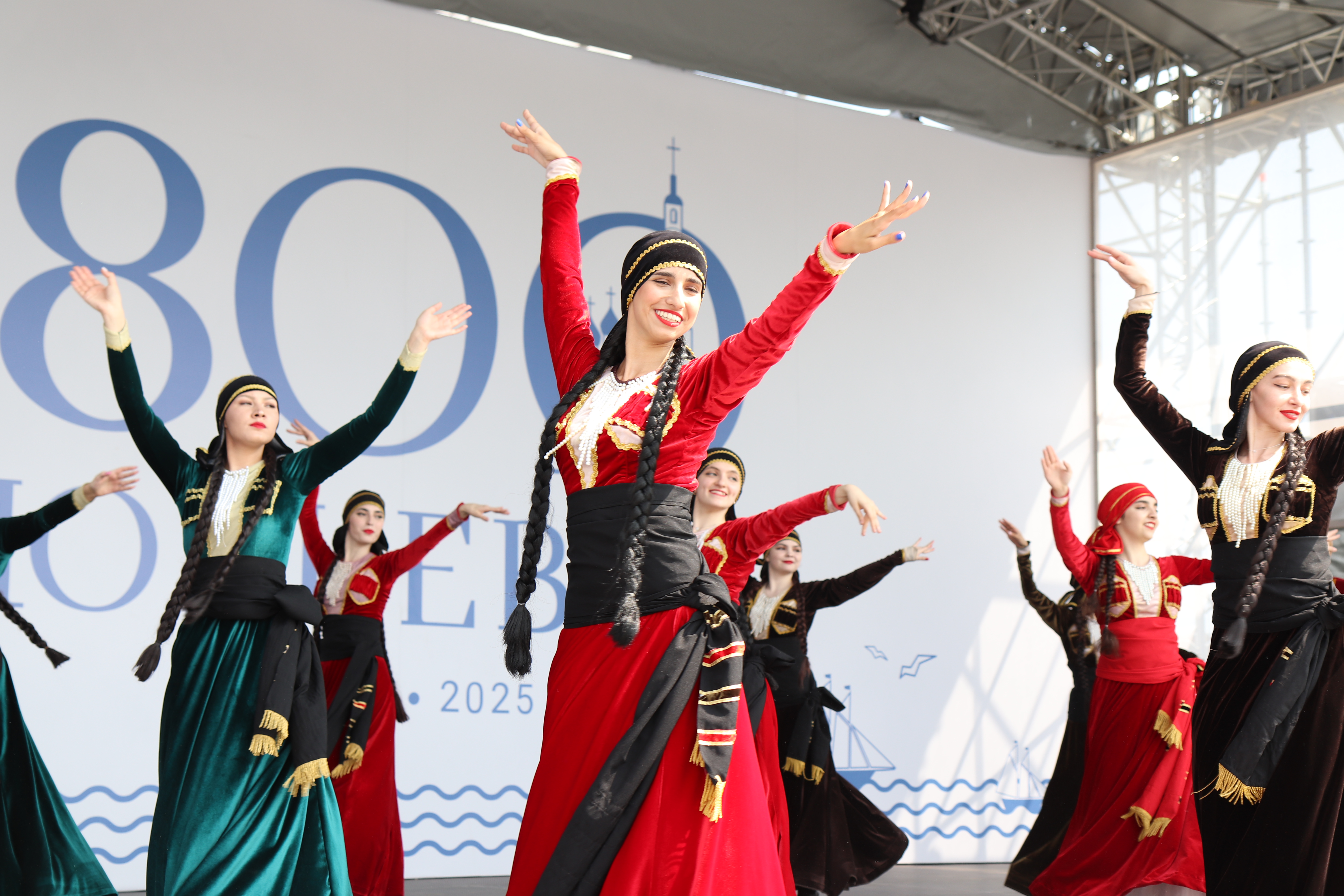 Ивановские артисты открыли праздничный марафон к 800-летию Юрьевца.