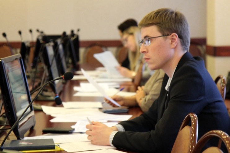 В мэрии прошло заседание комиссии по делам несовершеннолетних и защите их прав по Ленинскому району.