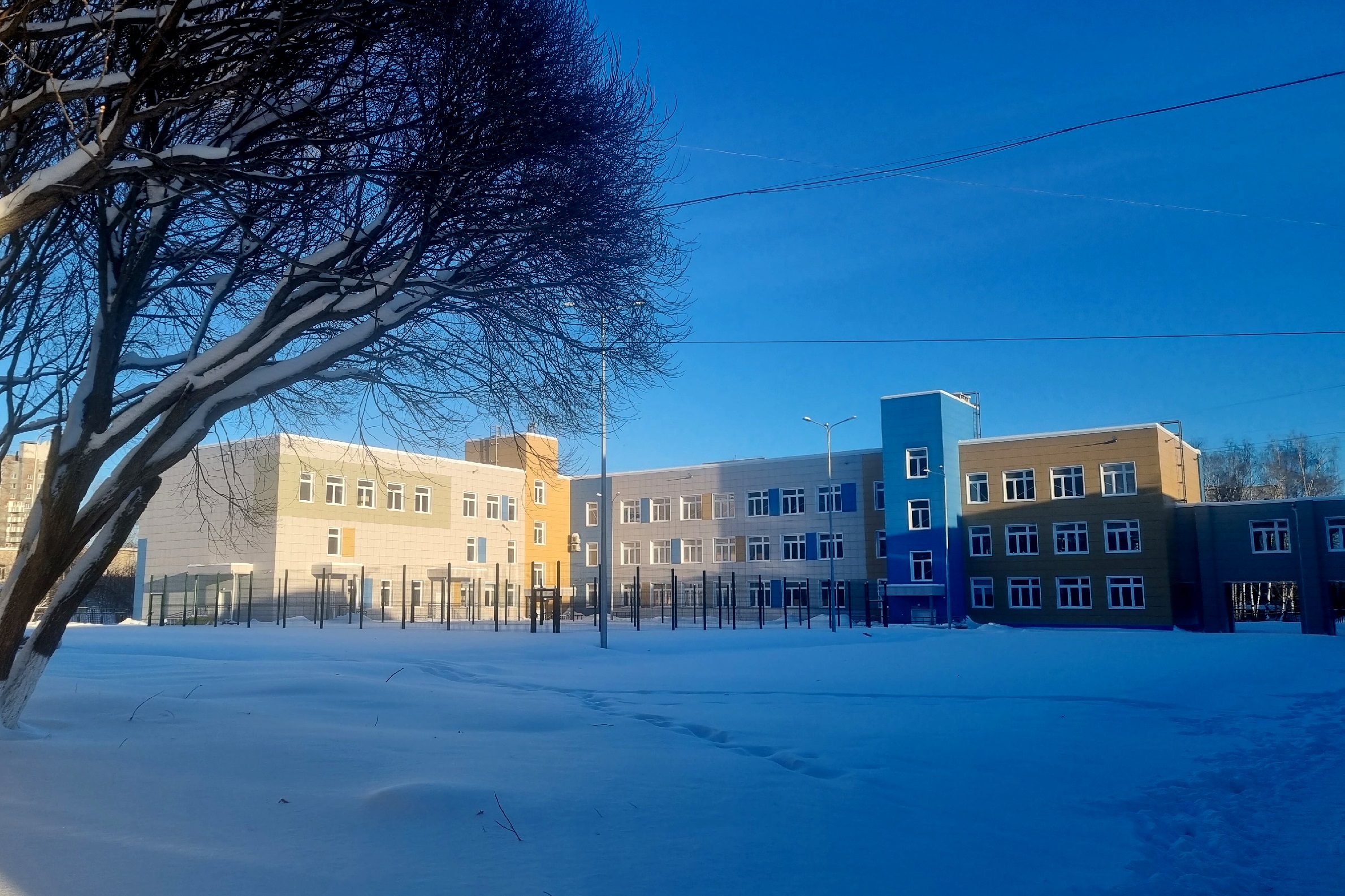 В новый школьный корпус в Суховке на первом этапе переведут 8 классов.