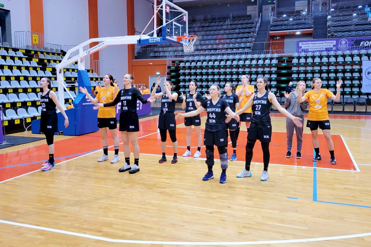 Баскетболистки «Энергии» пробились в плей-офф Суперлиги.