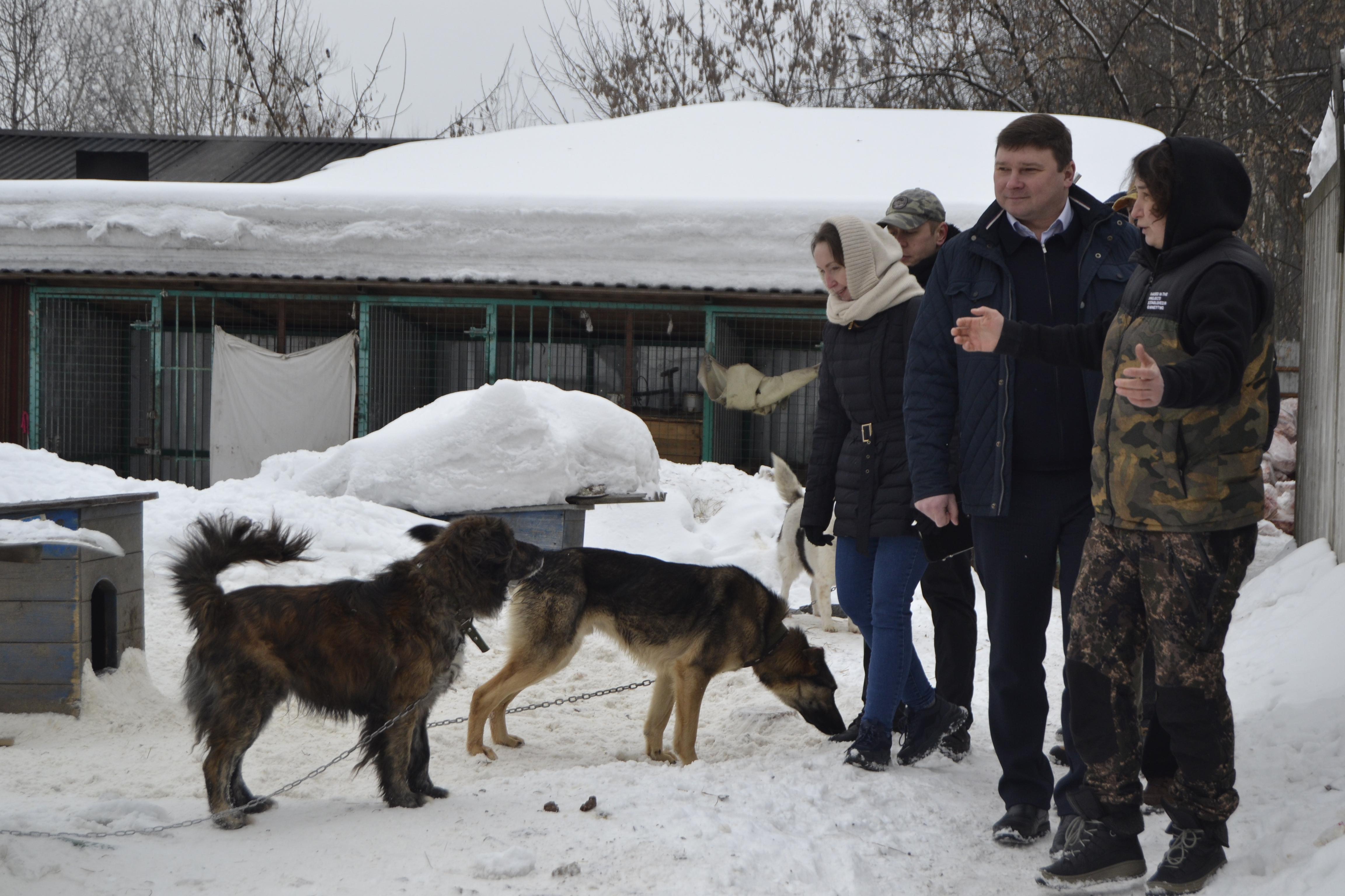 Максим Комиссаров обсудил с руководством приюта «Майский день» меры поддержки.