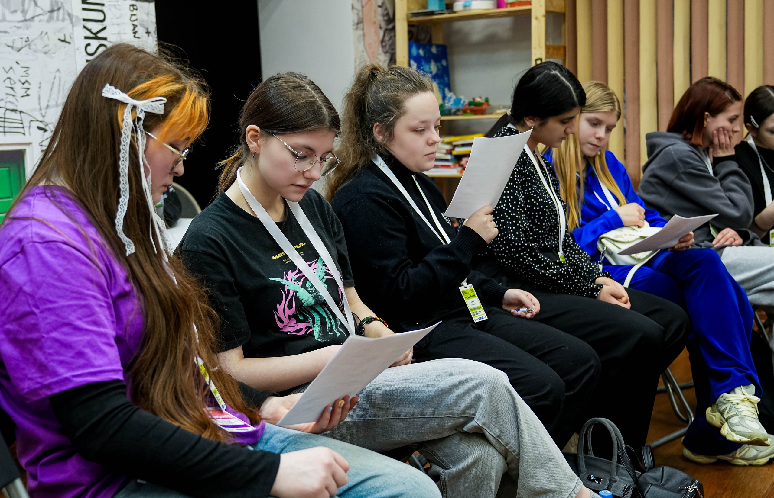 Более 200 ребят прошли обучение в Ивановской городской школе волонтера.