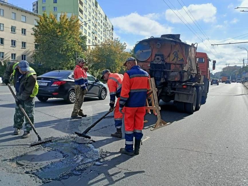 Ямочный ремонт дорог запланирован на улицах Лежневская, Кирякиных и Демьяна Бедного.