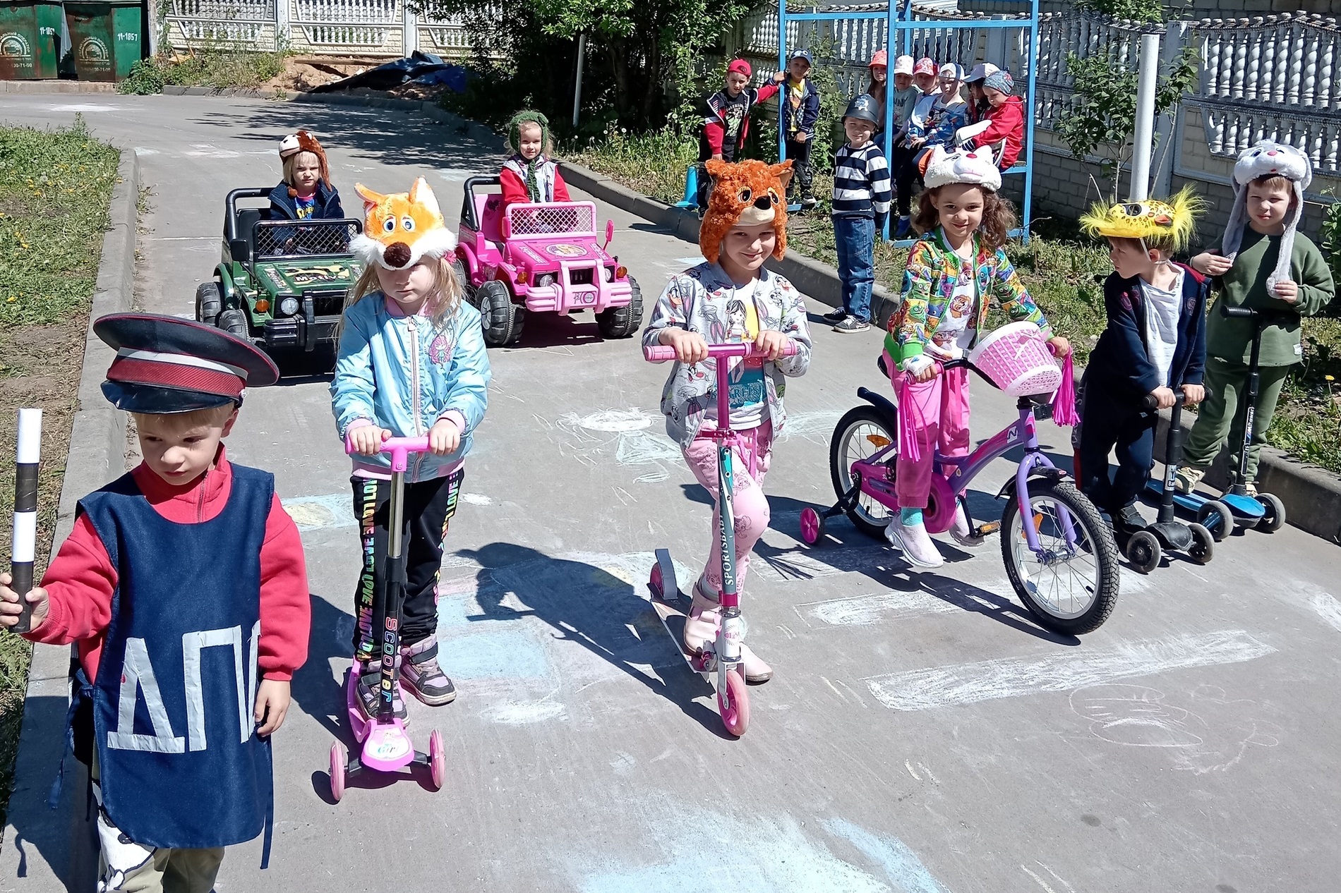 Воспитанники ивановских детских садов изучают правила безопасности.