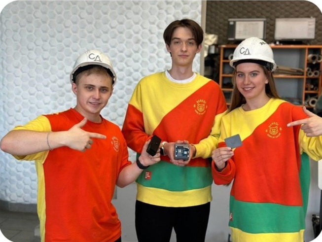 Ивановцы стали призерами школьной лиги Международного инженерного чемпионата «CASE-IN».