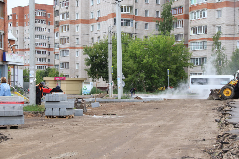 Владимир Шарыпов проверил ремонт улицы 2-я Ключевая.