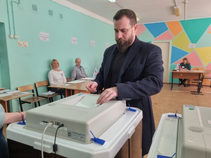 Владимир Шарыпов проголосовал на выборах Президента Российской Федерации.