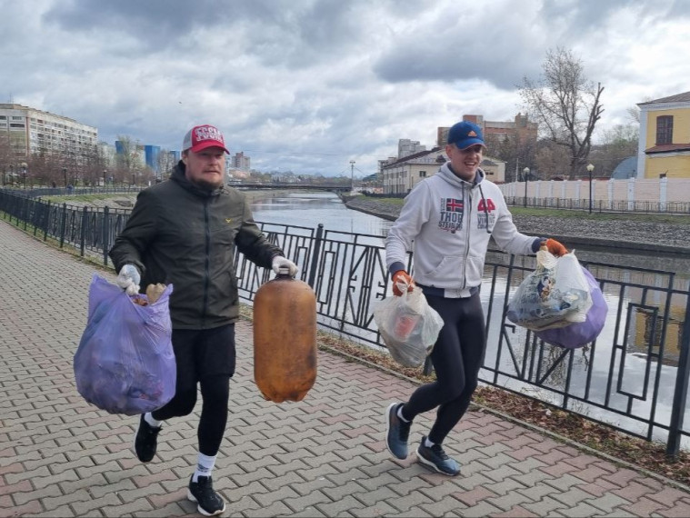 Ивановские спортсмены отметили годовщину субботних стартов плоггинг-забегом.