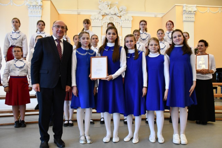 В Иванове пошла церемония закрытия XXIII областного фестиваля детского творчества «Светлый праздник», посвященного празднику Воскресения Христова.