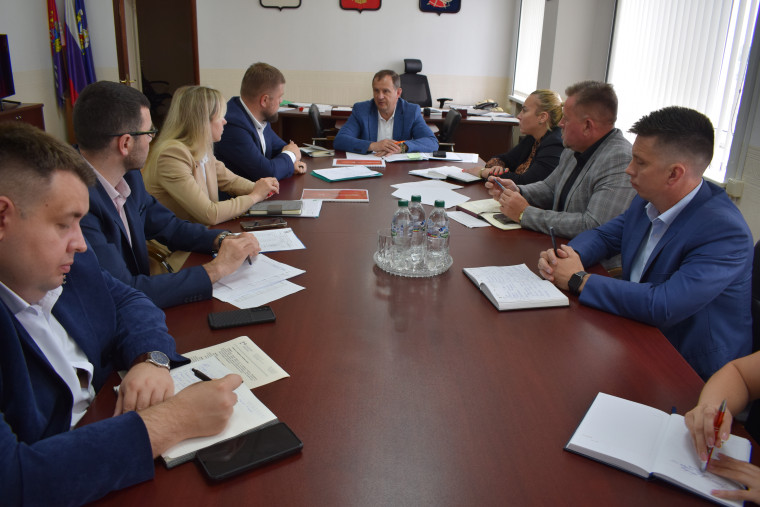 Александр Шаботинский обсудил с энергетиками подготовку к зиме.