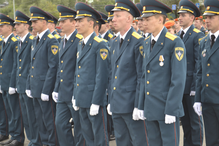 Состоялась торжественная церемония 54-го выпуска специалистов Ивановской пожарно-спасательной академии.