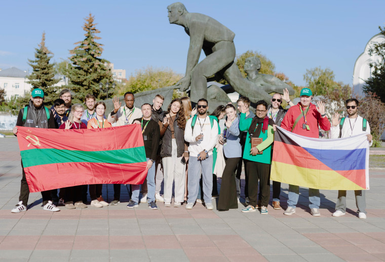 Иностранные участники Слёта Всемирного фестиваля молодёжи познакомились с историей, культурой и промышленным потенциалом Ивановской области.