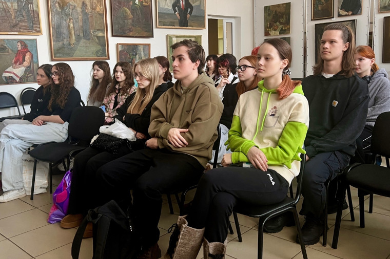 Ивановская молодежь приняла участие в онлайн-встрече по безопасности в Интернете.