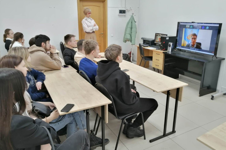 Студенты колледжей приняли участие в образовательной онлайн-встрече по антикоррупции.