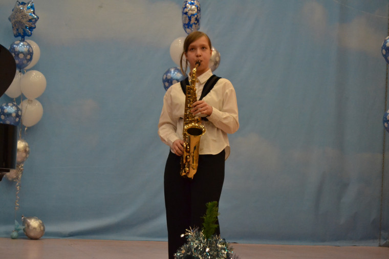 В областном центре вручили награды юным дарованиям и их педагогам.