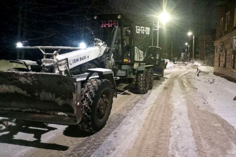 В Иванове проводились работы по вывозу снега и расчистке улично-дорожной сети.