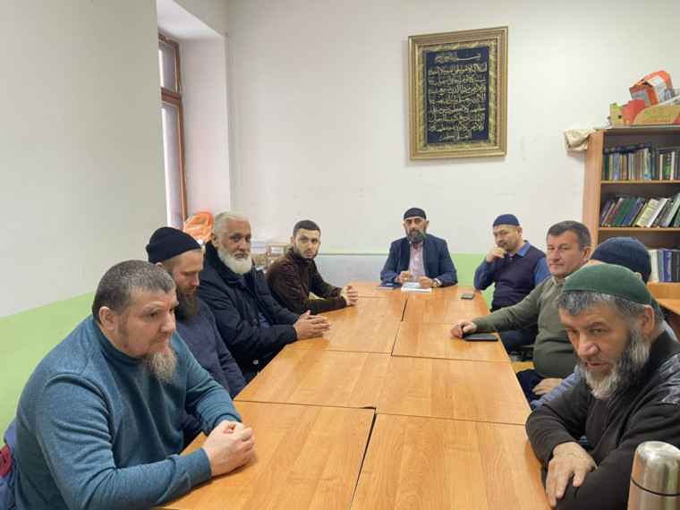 В Ивановской Соборной мечети состоялась встреча председателей и имамов региональных мусульманских общин и руководства ДУМ Ивановской области.