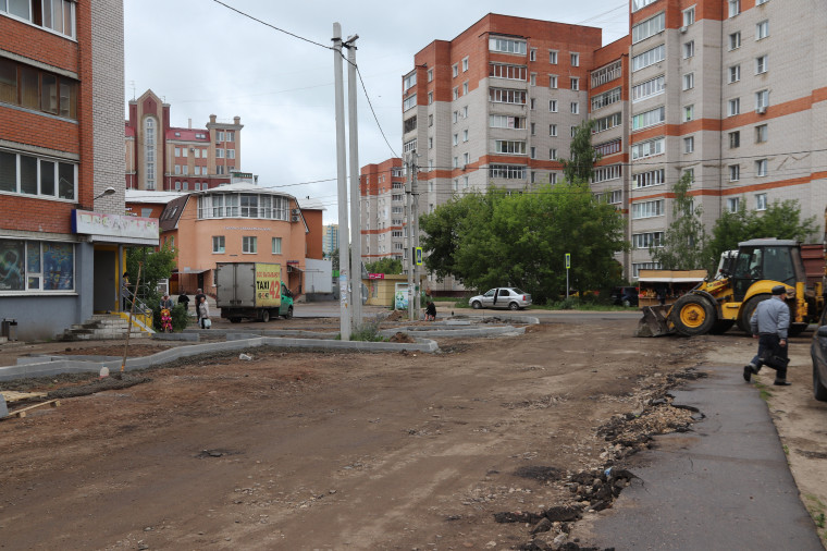 Владимир Шарыпов проверил ремонт улицы 2-я Ключевая.