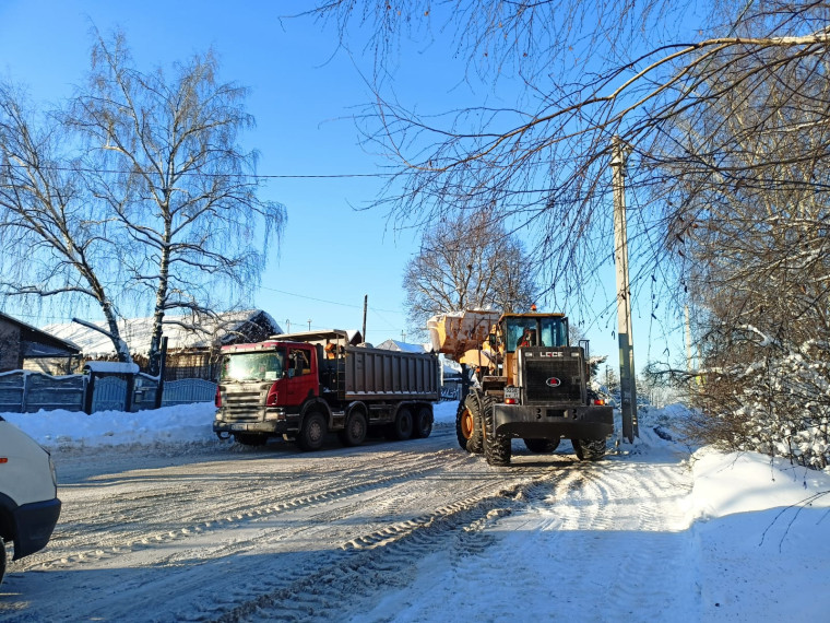 Владимир Шарыпов обсудил с жителями частного сектора расчистку дорог от снега.