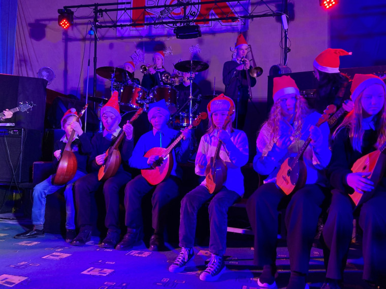 В областном центре состоялся фестиваль «Дебюты…» (Школьный рок).