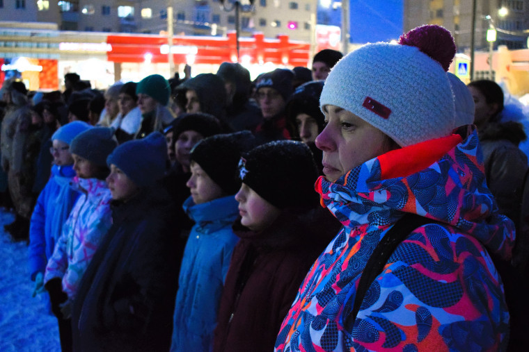 В честь 80-летия полного освобождения Ленинграда от фашистской блокады ивановцы зажгли «900 свечей».