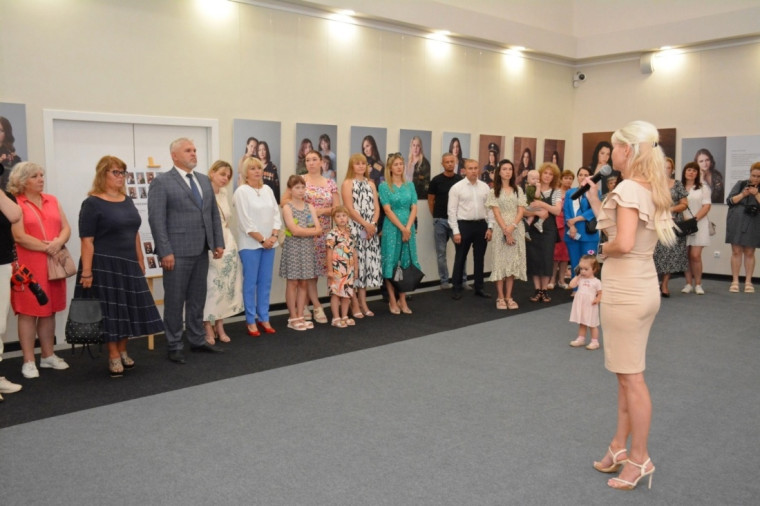 В Иванове открылась фотовыставка «Жена Героя».