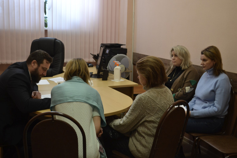 Владимир Шарыпов провёл личный прием граждан.