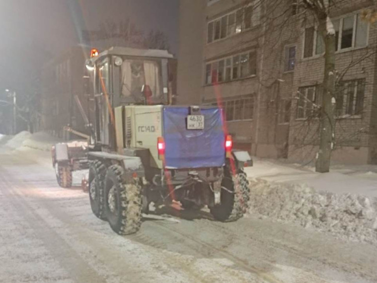 В ночь с 8 на 9 февраля в работах по уборке дорог города Иванова были задействованы 48 единиц спецтехники.