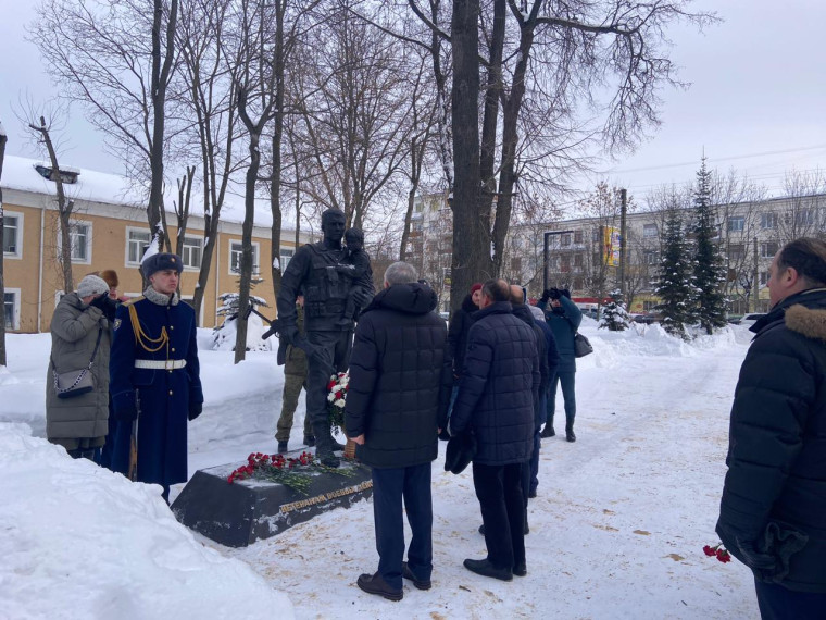В Иванове прошла памятная акция, посвященная 35-летию со дня вывода советских войск из Афганистана.