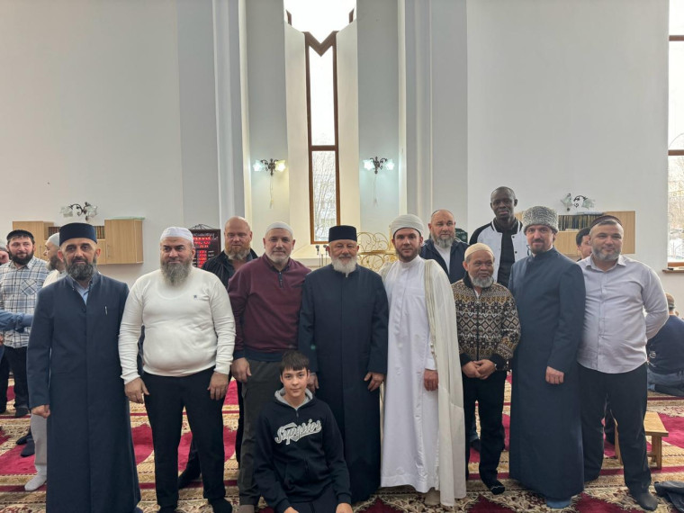 Иваново с братским визитом посетили муфтий Мордовии Раиль Фяритович Асаинов и заместитель муфтия Рашит Фяритович Абдрашитов.