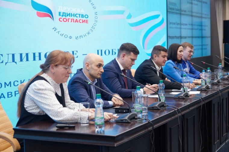 Депутат Ивановской городской Думы Альберт Геворгян представил областной центр на Всероссийском молодежном форуме.