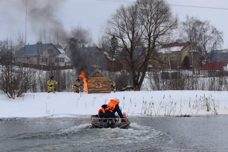 Штабная тренировка спасателей прошла в Иванове.