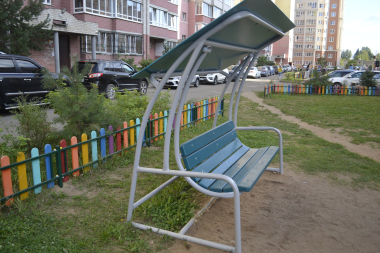 На улице Лежневской открыли новую детскую игровую площадку «Территория детства».