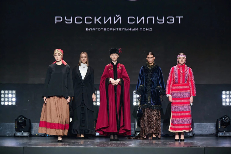 Ивановские ученые восстановили платье Екатерины II.
