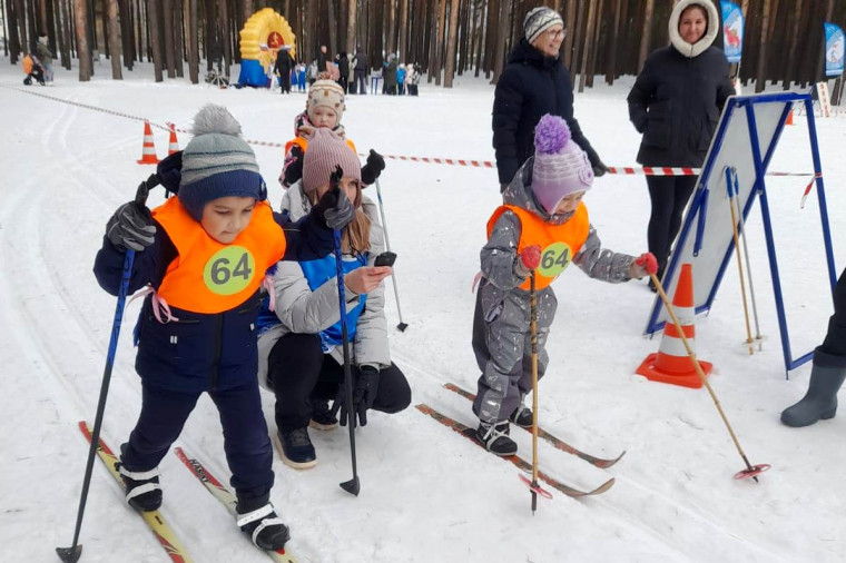 В Иванове дошколята пробовали свои силы в соревнованиях «Юный лыжник».