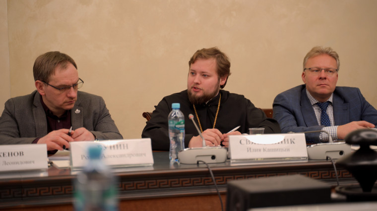 В Общественной палате РФ прошел круглый стол на тему государственно-религиозных отношений.