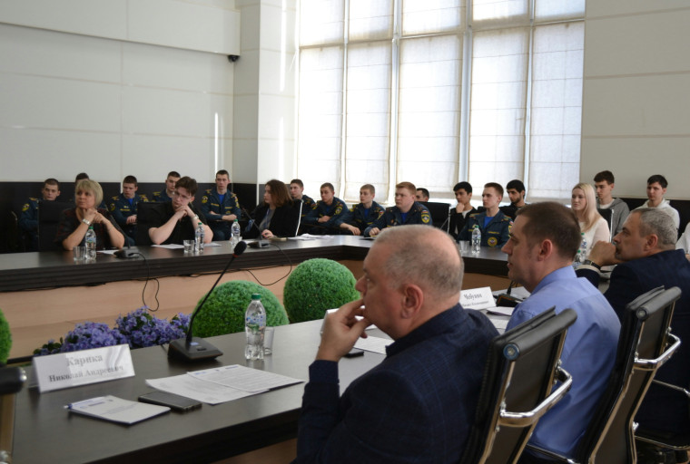 Ивановские студенты обсудили вопросы профилактики деструктивных проявлений среди молодежи.