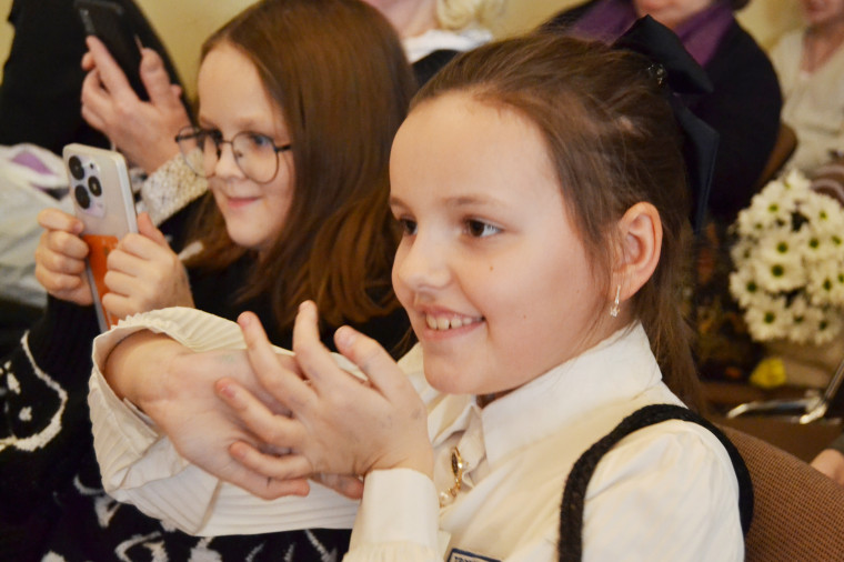 Юные музыканты Иванова и Ярославля выступили на совместном концерте электронно-клавишной музыки.