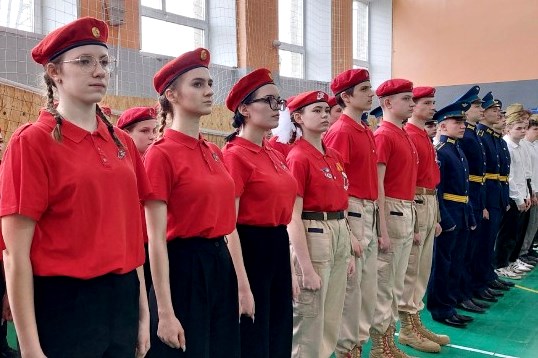 В ивановской школе №56 прошел смотр-конкурс «Равнение на мужество».
