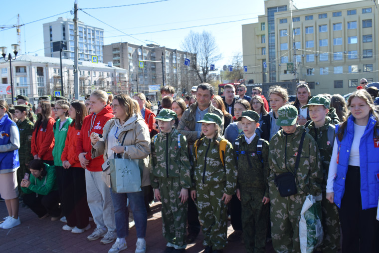 В областном центре стартовала ежегодная акция «Георгиевская ленточка».