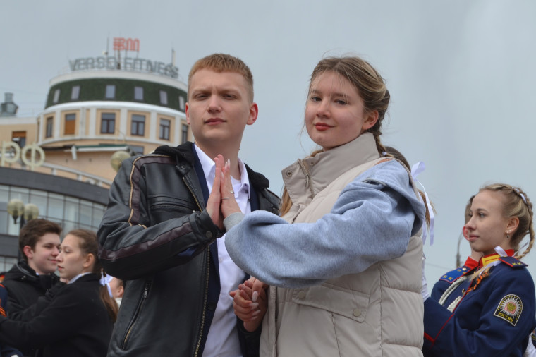 В День Победы в Иванове прошел юбилейный «Военный вальс».