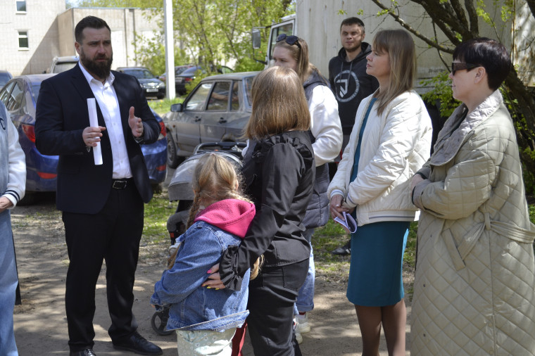 На Динамовской улице построили детскую площадку «Степашка».
