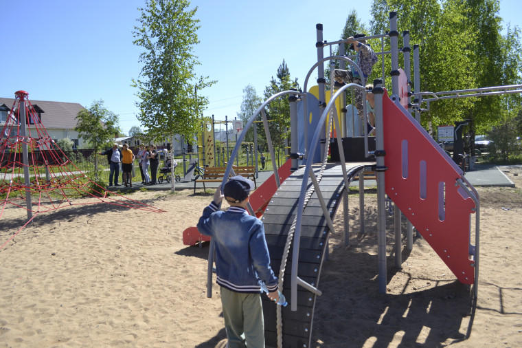 Завершился второй этап благоустройства дворовой площадки в ТОС «Радужный».