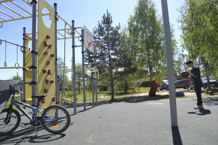 Завершился второй этап благоустройства дворовой площадки в ТОС «Радужный».