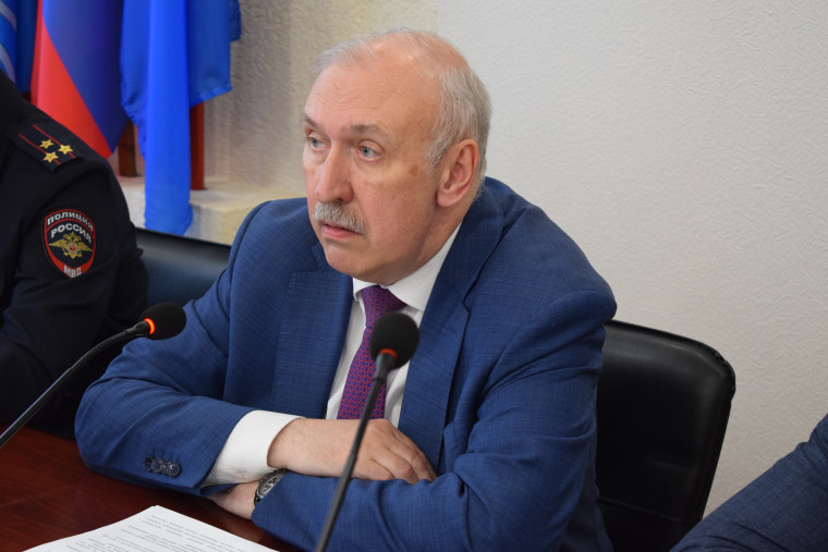 В мэрии прошло очередное заседание муниципальной антинаркотической комиссии.